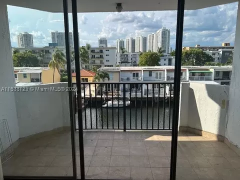 3703 NE 166th St #406, North Miami Beach, FL 33160