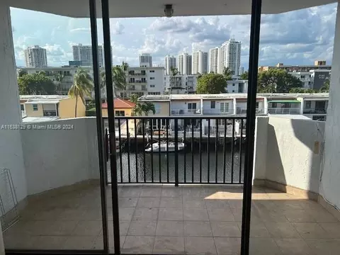 3703 NE 166th St #406, North Miami Beach, FL 33160