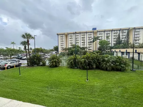 801 NW 47th Ave #207W, Miami, FL 33126