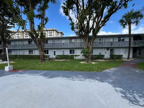 890 NW 45th Ave #33, Miami, FL 33126