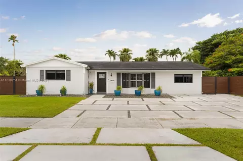 10700 SW 109th Ter, Miami, FL 33176