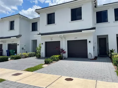 10914 SW 235th St, Homestead, FL 33032