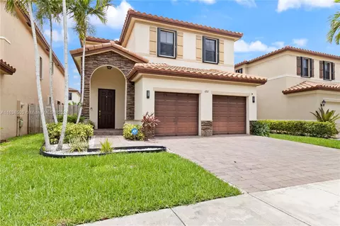 692 SE 35th Ave, Homestead, FL 33033