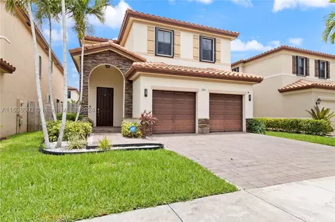 692 SE 35th Ave, Homestead, FL 33033