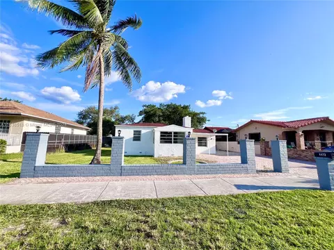1172 NW 100th St, Miami, FL 33150