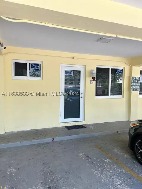 820 3rd St #3, Miami Beach, FL 33139