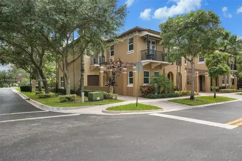8722 Blaze Ct #1-1, Davie, FL 33328