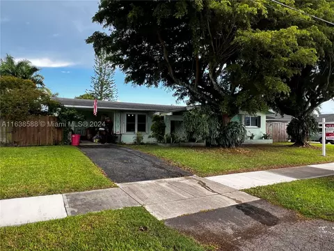 19001 Sterling Dr, Cutler Bay, FL 33157