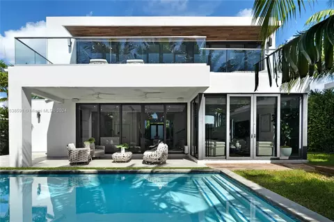 4489 N Michigan Ave, Miami Beach, FL 33140