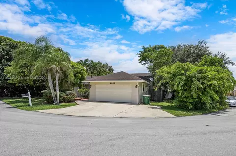8040 NW 72nd St, Tamarac, FL 33321