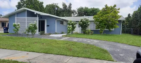 19435 Lenaire Dr, Cutler Bay, FL 33157