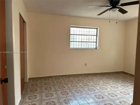 Bedroom - 720 SE 8th Pl, Hialeah, FL 33010 photo 1 of 3