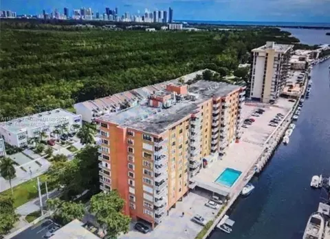2450 NE 135th St #409, North Miami, FL 33181