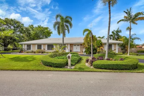 8845 SW 176th Ter, Palmetto Bay, FL 33157