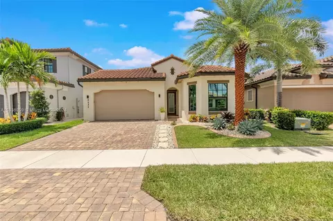 8585 E Baypoint Cir, Parkland, FL 33076