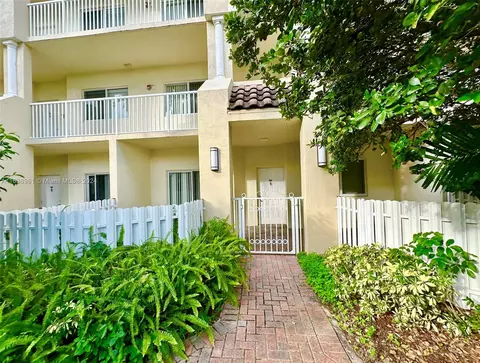10700 NW 66th St #112, Doral, FL 33178
