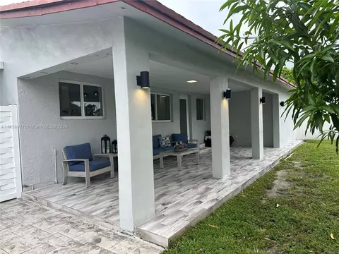 521 SE 2nd, Hialeah, FL 33010 photo 1
