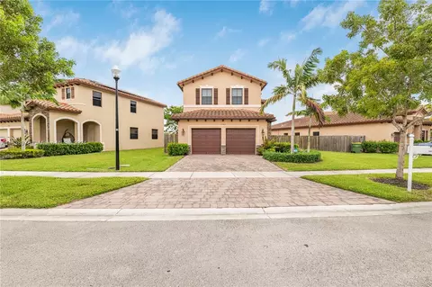 2383 NE 2nd Dr, Homestead, FL 33033