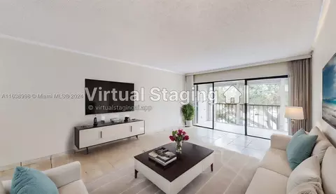 200 Lakeview Dr #306, Weston, FL 33326