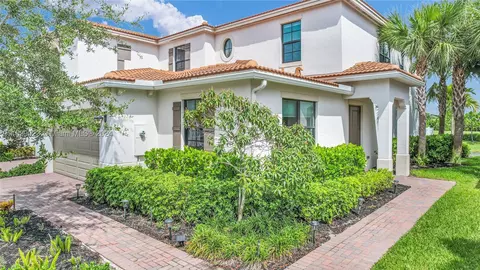 10082 Akenside Dr #10082, Boca Raton, FL 33428