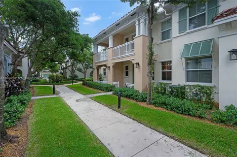4326 Cascada Cir #43626, Hollywood, FL 33024