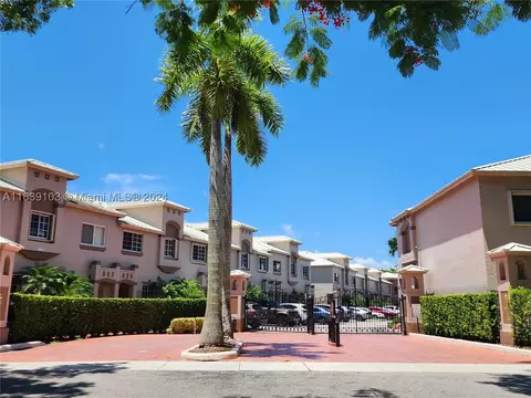 15720 SW 92nd Ave #1A, Palmetto Bay, FL 33157