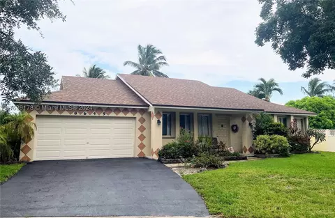 8649 SW 51st St, Cooper City, FL 33328
