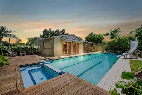 18578 SW 89th Pl, Cutler Bay, FL 33157