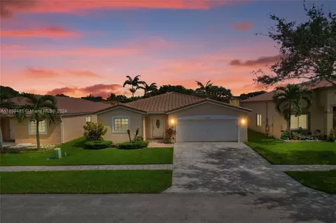 10237 SW 23rd Ct, Miramar, FL 33025