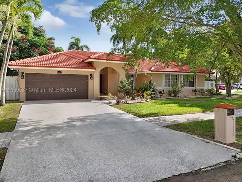 15233 SW 112 Ter, Miami, FL 33196
