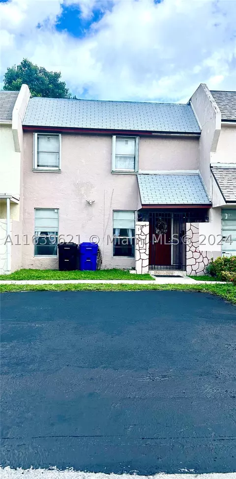 1219 Seaview #1219, North Lauderdale, FL 33068