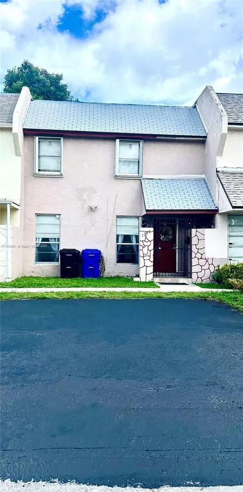 1219 Seaview #1219, North Lauderdale, FL 33068