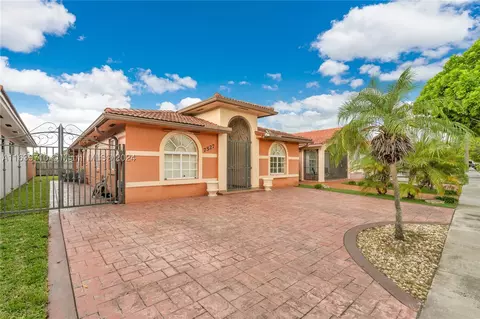 7527 W 33rd Ln, Hialeah, FL 33018 photo 1
