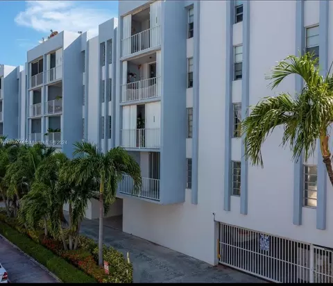 7705 Abbott Ave #502, Miami Beach, FL 33141