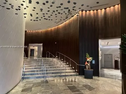 17201 Collins Ave #1405, Sunny Isles Beach, FL 33160