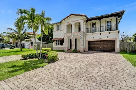 12916 SW 196th St, Miami, FL 33177