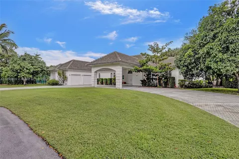 6190 SW 123rd Ter, Pinecrest, FL 33156