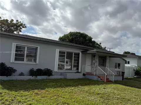 70 W 57th St, Hialeah, FL 33012