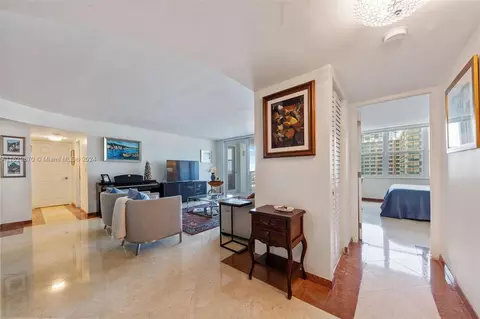 2751 S Ocean Dr #1002N, Hollywood, FL 33019