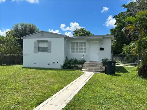 940 NW 134th St, North Miami, FL 33168