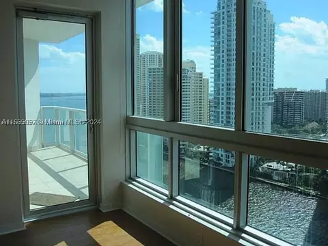 300 S Biscayne Blvd #T-2506, Miami, FL 33131