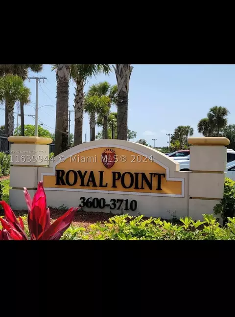 3600 NW 21st St #203, Lauderdale Lakes, FL 33311