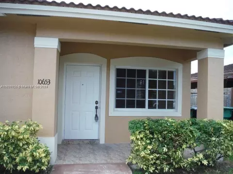 10653 SW 182nd St, Miami, FL 33157