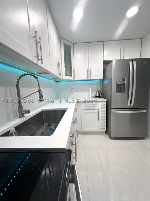 7300 NW 17th St #412, Plantation, FL 33313