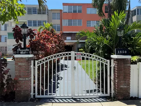 1850 NE 169th St #212, North Miami Beach, FL 33162