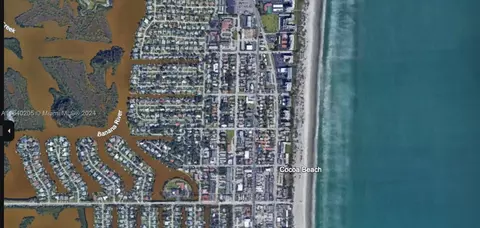 300 N Brevard Ave, Cocoa Beach, FL 32931 photo 4