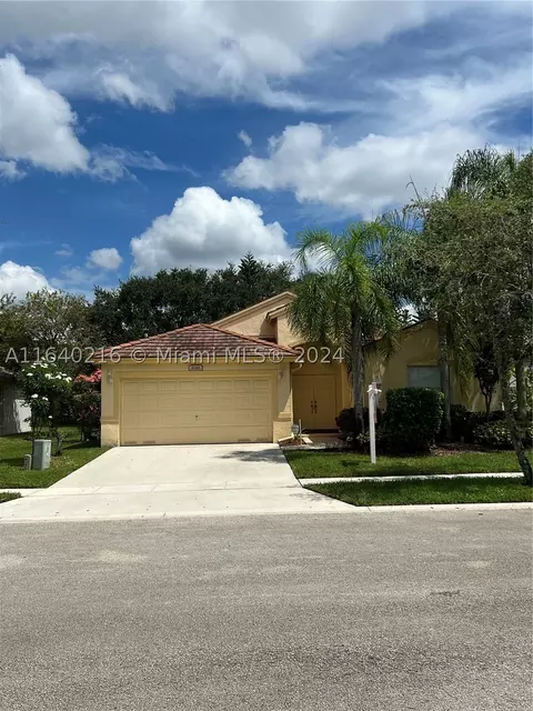 1145 NW 144th Ave, Pembroke Pines, FL 33028
