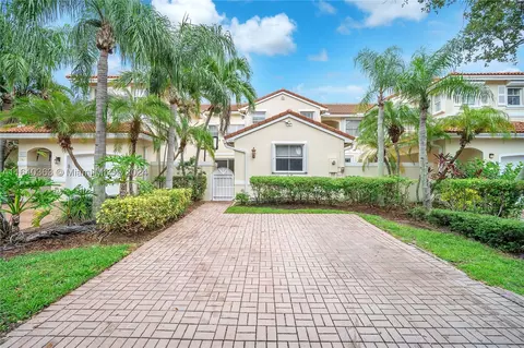 1605 Seagrape Way #1605, Hollywood, FL 33019