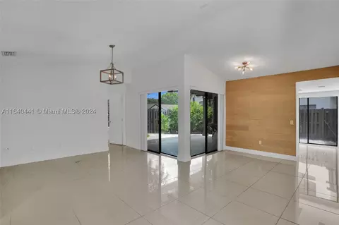 14945 SW 49th Ln #6E, Miami, FL 33185