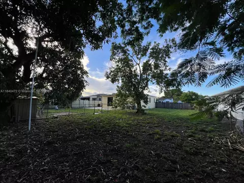 310 E 17th St, Hialeah, FL 33010 photo 14